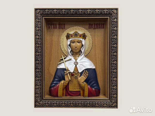 Резная икона из дерева Святая Людмила