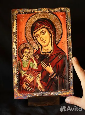 Икона Богоматери "Одигитрия" с подтавкой